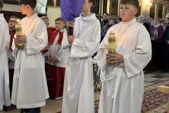 Liturgia Męki Pańskiej – Wielki Piątek 2025